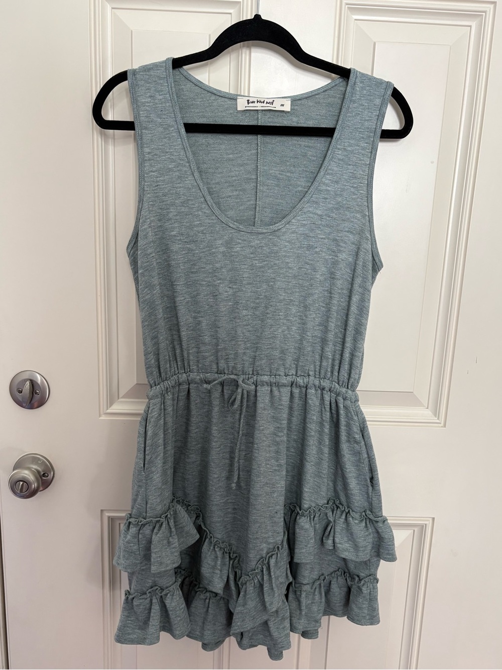 Three Bird Nest Ruffle Hem Dress Size Medium